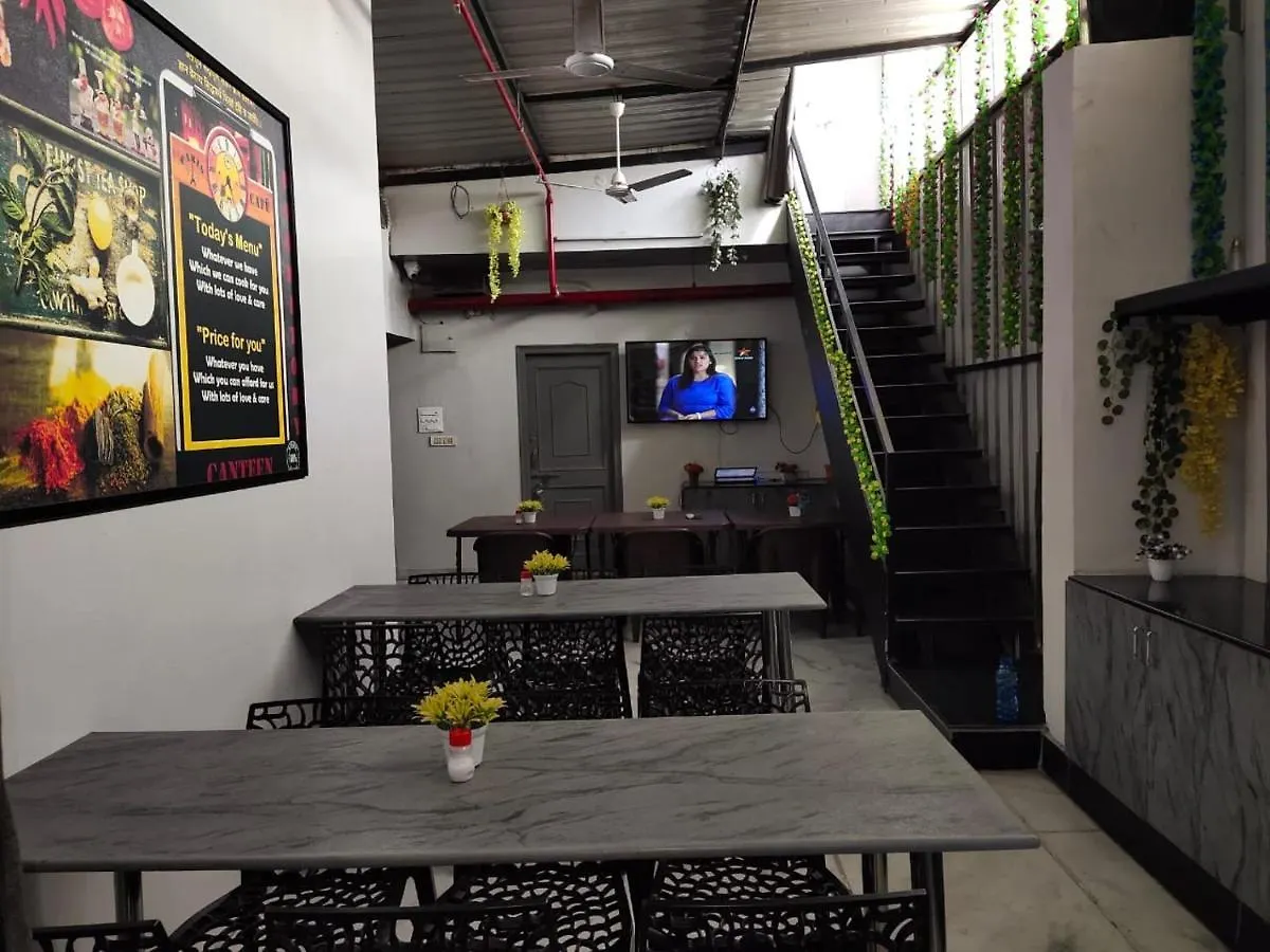Dormitory Udaipur 0*,